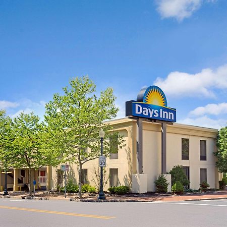 Days Inn By Wyndham Сілвер-Спрінг Екстер'єр фото